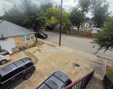 5713 Gulf Freeway - Photo Thumbnail 11