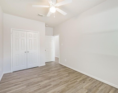 2922 Lemmingham Drive - Photo Thumbnail 24