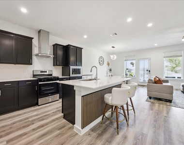 3215 Creston Gate Drive - Photo Thumbnail 3