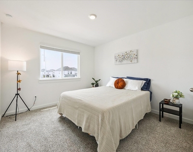 3215 Creston Gate Drive - Photo Thumbnail 10