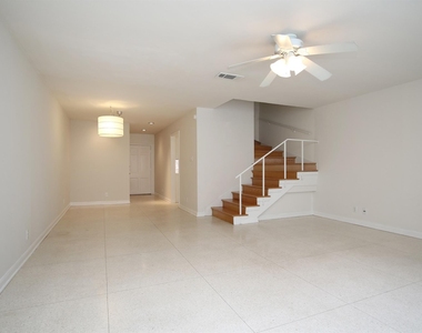 1739 Commonwealth Street - Photo Thumbnail 6