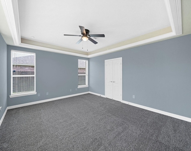 5107 Lost Cove Lane - Photo Thumbnail 15