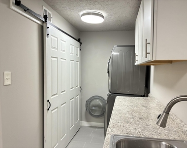 7510 Shadyvilla Lane - Photo Thumbnail 6