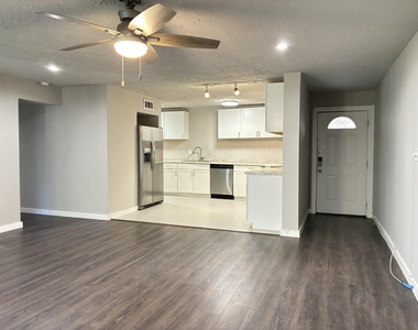 7510 Shadyvilla Lane - Photo Thumbnail 3