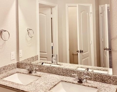 31422 Horseshoe Meadow Bend - Photo Thumbnail 15