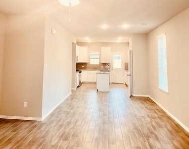 31422 Horseshoe Meadow Bend - Photo Thumbnail 5