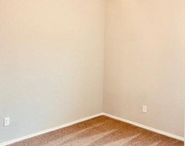 31422 Horseshoe Meadow Bend - Photo Thumbnail 12