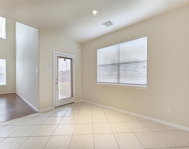 5007 Jade Cove Court - Photo Thumbnail 15
