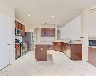5007 Jade Cove Court - Photo Thumbnail 13