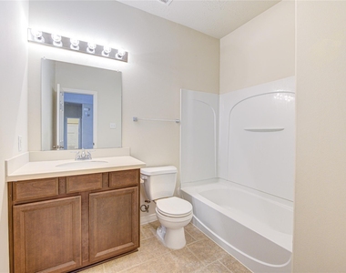 5007 Jade Cove Court - Photo Thumbnail 27
