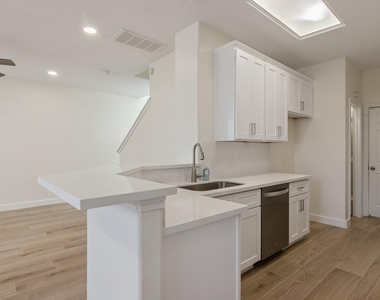 13167 Peppergate Lane - Photo Thumbnail 9