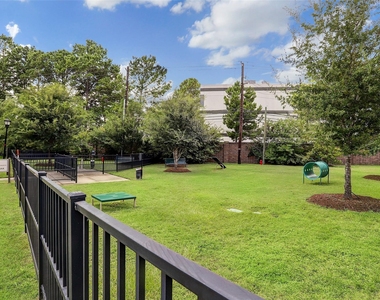 921 Dunleigh Meadows Lane - Photo Thumbnail 10