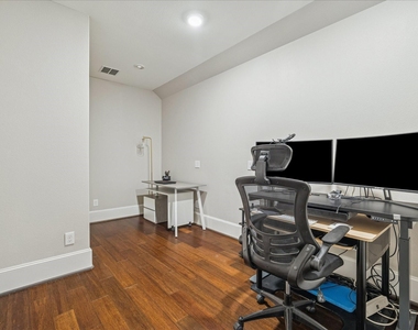 921 Dunleigh Meadows Lane - Photo Thumbnail 7