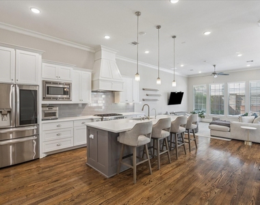 921 Dunleigh Meadows Lane - Photo Thumbnail 2