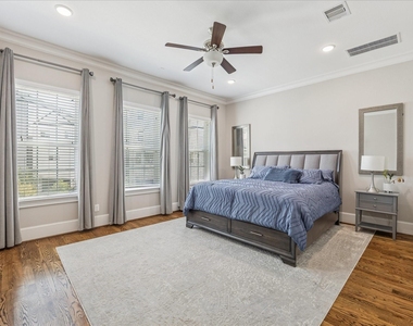 921 Dunleigh Meadows Lane - Photo Thumbnail 4