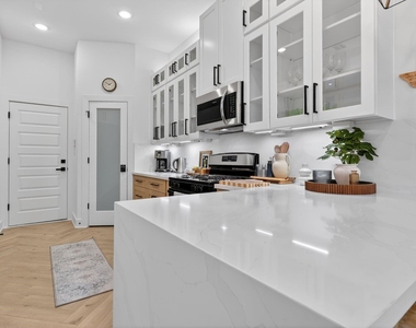 4609 Bricker Street - Photo Thumbnail 7