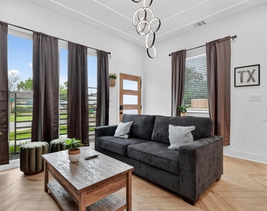 4609 Bricker Street - Photo Thumbnail 2