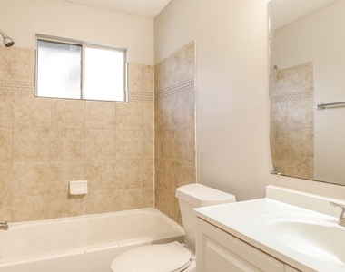 3815 Derbyhall Drive - Photo Thumbnail 15