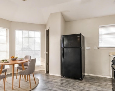 3815 Derbyhall Drive - Photo Thumbnail 7