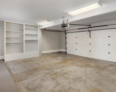 3106 Sackett Street - Photo Thumbnail 28