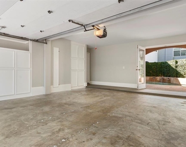 3106 Sackett Street - Photo Thumbnail 26