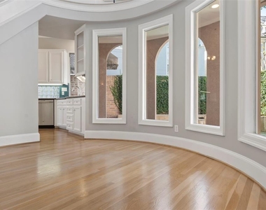 3106 Sackett Street - Photo Thumbnail 10