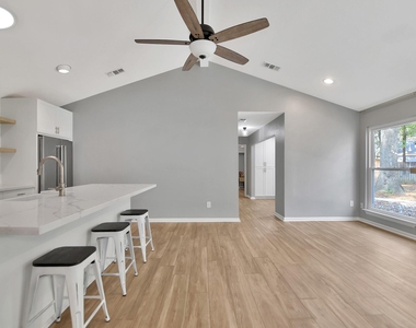 11 Bitterwood Court - Photo Thumbnail 5