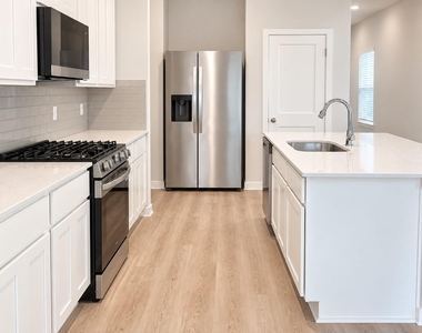4026 Bay Court - Photo Thumbnail 9