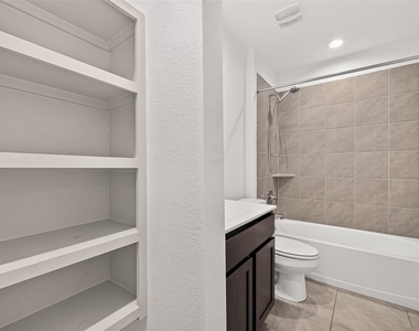 28926 Yachting Point Lane - Photo Thumbnail 22