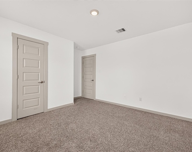 28926 Yachting Point Lane - Photo Thumbnail 21