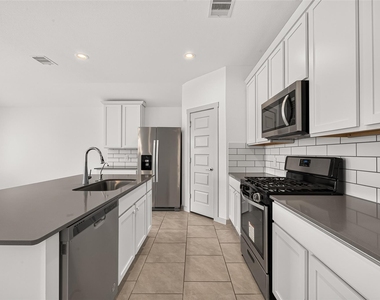 28926 Yachting Point Lane - Photo Thumbnail 9