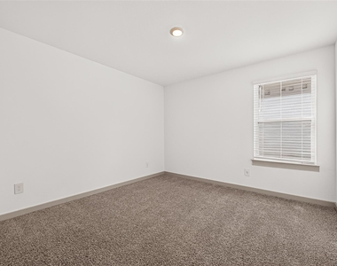 28926 Yachting Point Lane - Photo Thumbnail 24