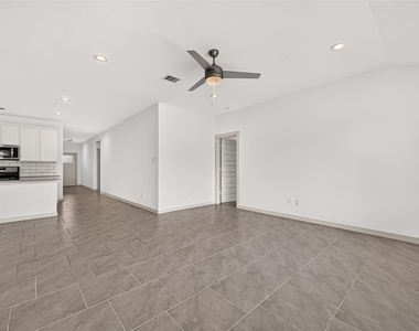 28926 Yachting Point Lane - Photo Thumbnail 6