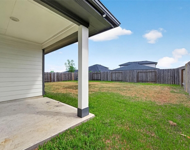 28926 Yachting Point Lane - Photo Thumbnail 40