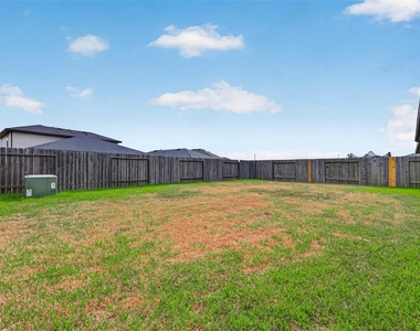 28926 Yachting Point Lane - Photo Thumbnail 46