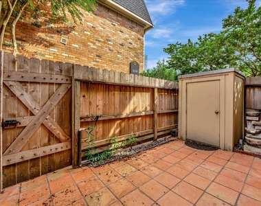 1601 S Shepherd Drive - Photo Thumbnail 32