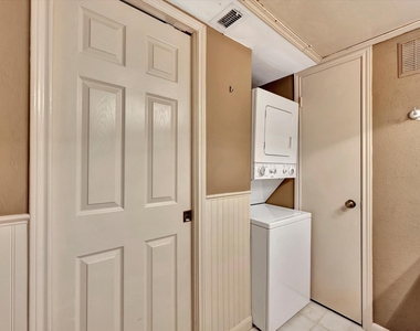 1601 S Shepherd Drive - Photo Thumbnail 26