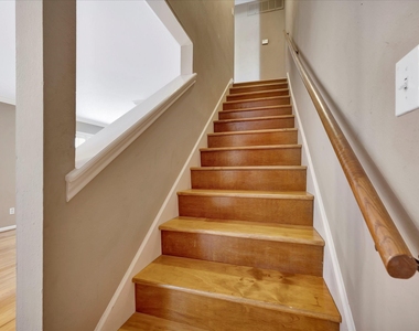 1601 S Shepherd Drive - Photo Thumbnail 17