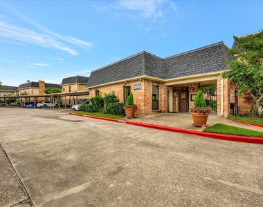 1601 S Shepherd Drive - Photo Thumbnail 35