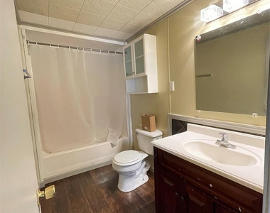 609 N Avenue D - Photo Thumbnail 5