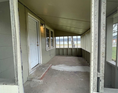 609 N Avenue D - Photo Thumbnail 9
