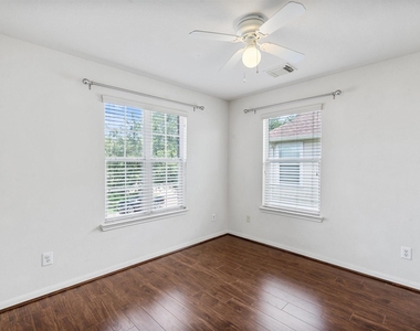 8011 Fisher Glen Lane - Photo Thumbnail 20
