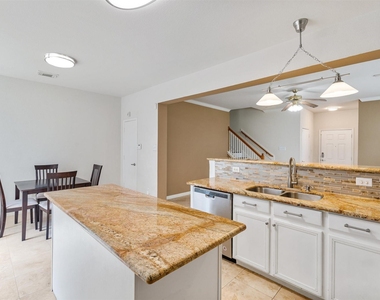 8011 Fisher Glen Lane - Photo Thumbnail 9