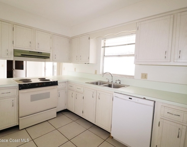 280 Hickory Avenue - Photo Thumbnail 3