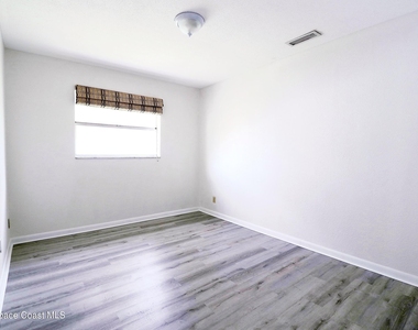 280 Hickory Avenue - Photo Thumbnail 7