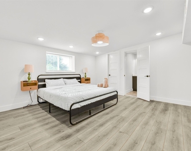 7103 Long Point Road - Photo Thumbnail 8