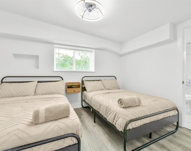 7103 Long Point Road - Photo Thumbnail 12
