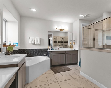 13330 Arbor Villa Lane - Photo Thumbnail 26