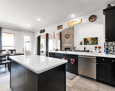 13330 Arbor Villa Lane - Photo Thumbnail 12
