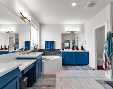 13330 Arbor Villa Lane - Photo Thumbnail 37